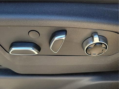 New 2026 GMC Sierra 2500 Denali Ultimate image 15