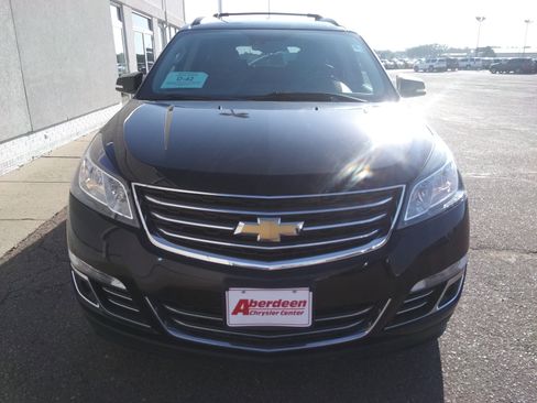 Used 2017 Chevrolet Traverse Premier image 3