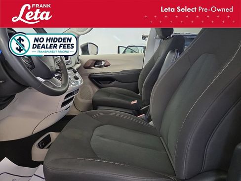 Used 2023 Chrysler Voyager LX FWD image 13