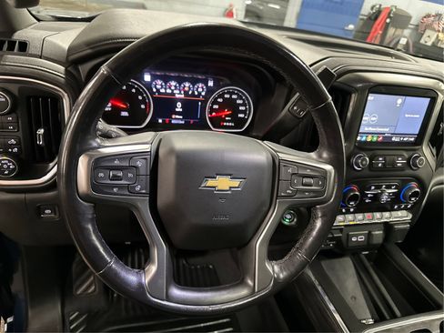 Used 2022 Chevrolet Silverado 1500 LTZ w/ LTZ Premium Package AWD/4WD image 19