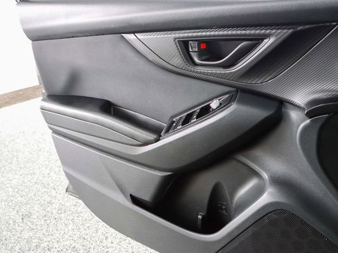 Used 2021 Subaru Crosstrek 2.0i Premium image 21