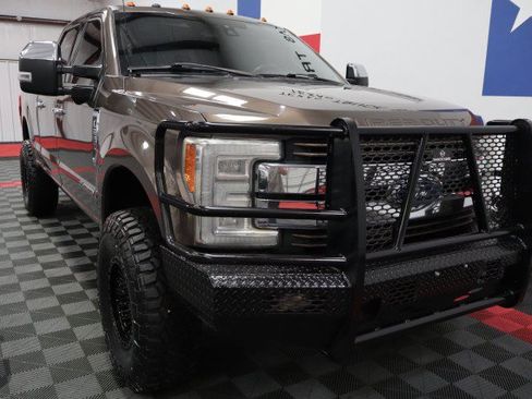 Used 2017 Ford F250 King Ranch w/ King Ranch Ultimate Package AWD/4WD image 22