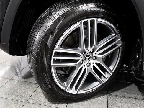 Used 2025 Mercedes-Benz GLS 450 4MATIC image 7