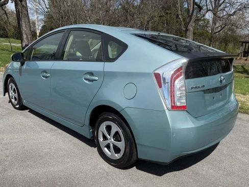 Used 2012 Toyota Prius Three image 9