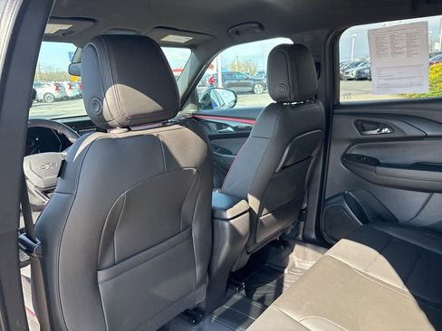Used 2025 Chevrolet TrailBlazer RS AWD/4WD image 32