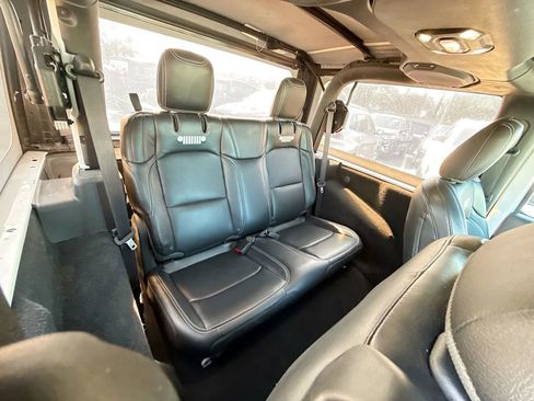 Used 2021 Jeep Wrangler Sport AWD/4WD image 31