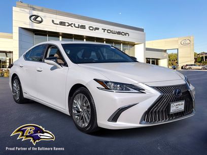 Certified 2021 Lexus ES 300h w/ Accessory Package 2