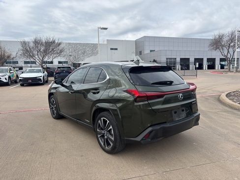 Used 2022 Lexus UX 250h w/ Premium Package image 7