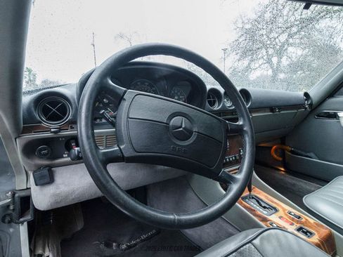 Used 1987 Mercedes-Benz 560 SL image 46