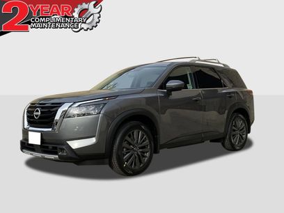 New 2025 Nissan Pathfinder SL w/ SL Premium Package