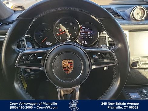 Used 2017 Porsche Macan image 20