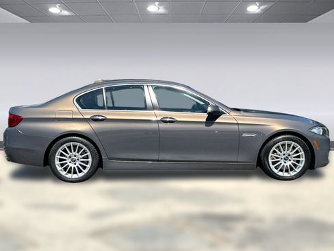 Used 2015 BMW 550i xDrive Sedan AWD/4WD image 7