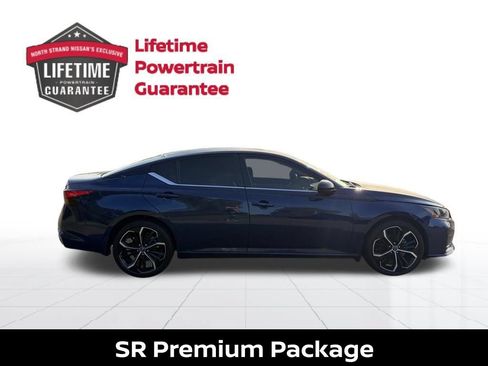 Certified 2023 Nissan Altima 2.5 SR w/ SR Premium Package FWD image 8