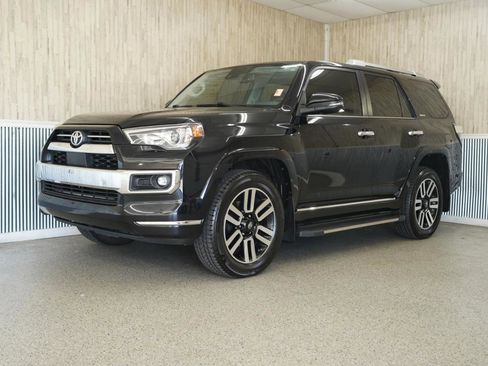 Used 2021 Toyota 4Runner Limited AWD/4WD image 4