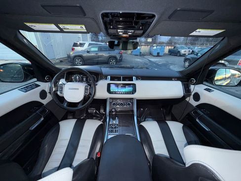 Used 2017 Land Rover Range Rover Sport SVR image 21