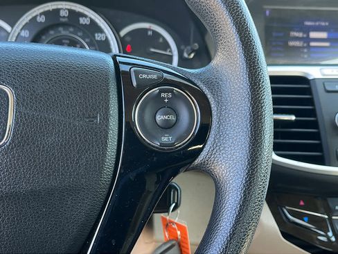 Used 2016 Honda Accord LX image 13