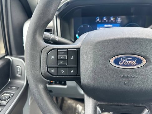 New 2026 Ford F350 XLT w/ XLT Premium Package AWD/4WD image 18