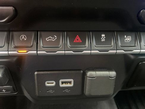 Used 2019 Chevrolet Silverado 1500 RST w/ All-Star Edition AWD/4WD image 27