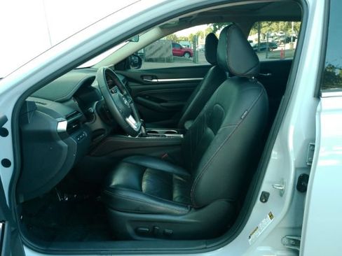 Used 2023 Nissan Altima 2.5 SR w/ SR Premium Package AWD/4WD image 12