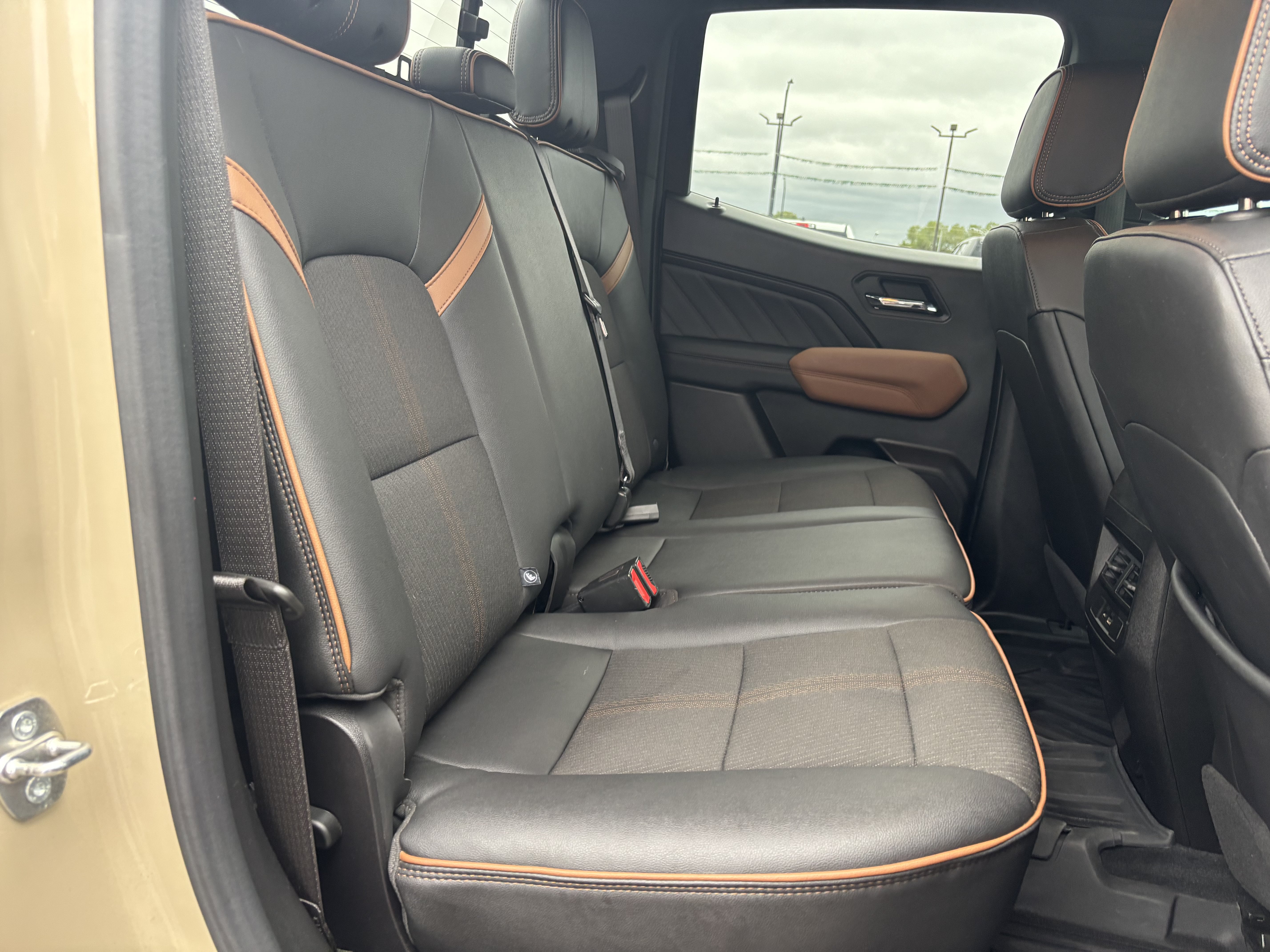 Used 2023 GMC Canyon AT4 w/ LPO, Off Road Lift Package AWD/4WD image 28