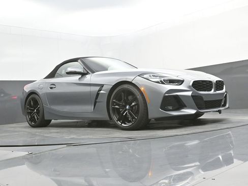 New 2026 BMW Z4 sDrive30i w/ Convenience Package image 39