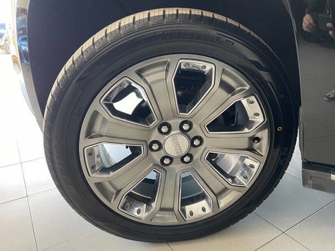 Used 2016 GMC Yukon Denali w/ Open Road Package image 12