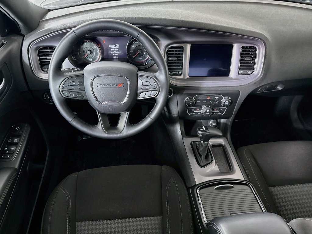 Used 2023 Dodge Charger SXT w/ Blacktop Package AWD/4WD image 4