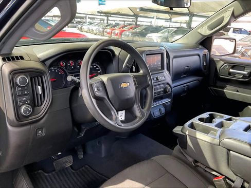 Used 2020 Chevrolet Silverado 1500 Custom w/ Custom Value Package image 17