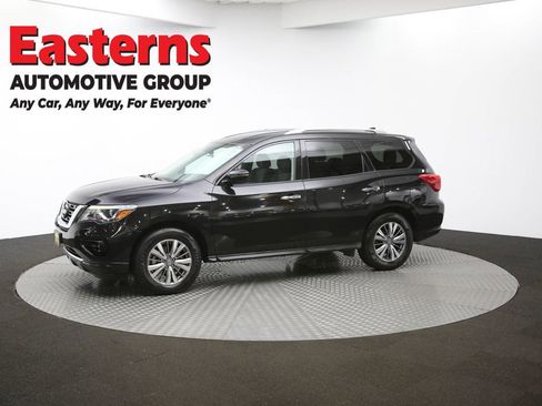 Used 2019 Nissan Pathfinder SV image 58
