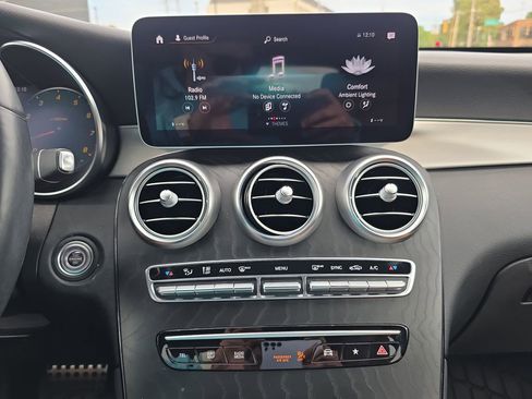 Certified 2021 Mercedes-Benz GLC 300 4MATIC image 24