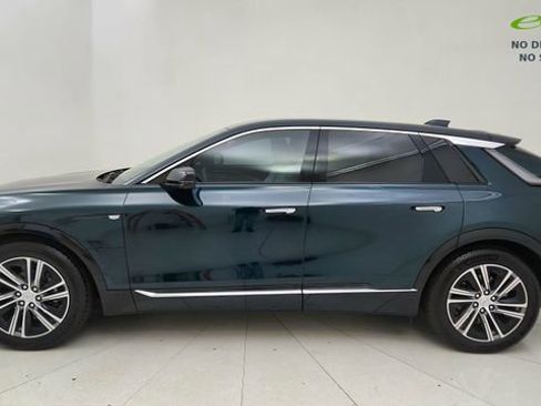 Used 2024 Cadillac Lyriq Luxury RWD image 3