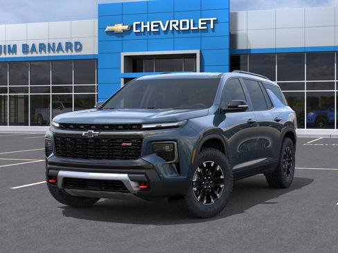 New 2026 Chevrolet Traverse Z71 w/ Enhanced Driving Package AWD/4WD image 6