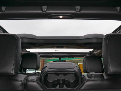 Used 2020 Jeep Wrangler Unlimited Rubicon AWD/4WD image 9