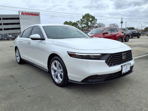 Certified 2025 Honda Accord LX image 2