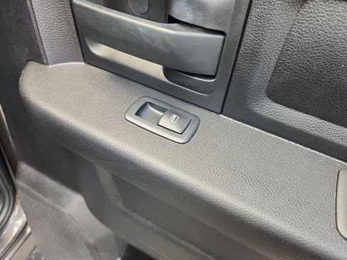 Used 2017 RAM 3500 Tradesman w/ Chrome Appearance Group image 45