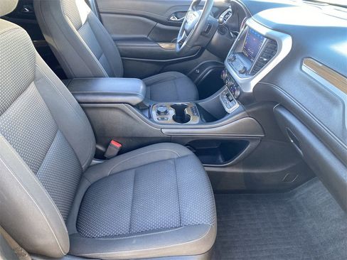 Used 2021 GMC Acadia SLE w/ Driver Convenience Package image 9