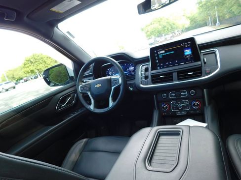 Certified 2024 Chevrolet Tahoe LT w/ Luxury Package AWD/4WD image 3