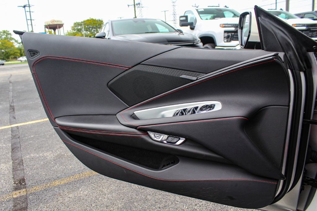 Used 2024 Chevrolet Corvette Stingray Convertible w/ 1LT RWD image 13