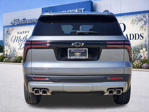 New 2026 Chevrolet Traverse LT FWD image 8