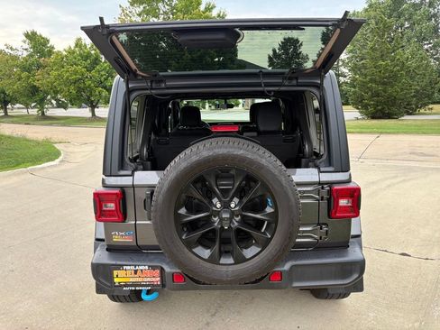 Used 2023 Jeep Wrangler Unlimited Sahara w/ Cold Weather Group AWD/4WD image 49