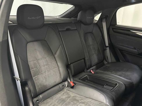 Used 2022 Porsche Cayenne Turbo GT image 22