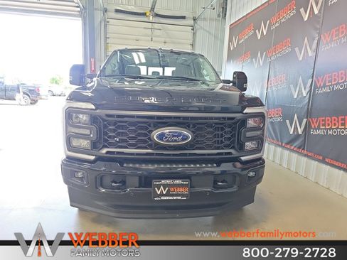 Used 2024 Ford F350 Lariat w/ Lariat Ultimate Package AWD/4WD image 2