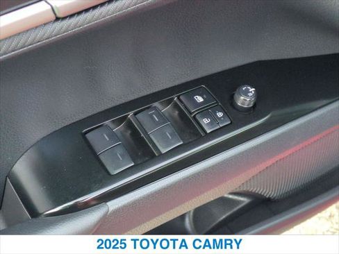 Used 2025 Toyota Camry SE w/ Convenience Package FWD image 13