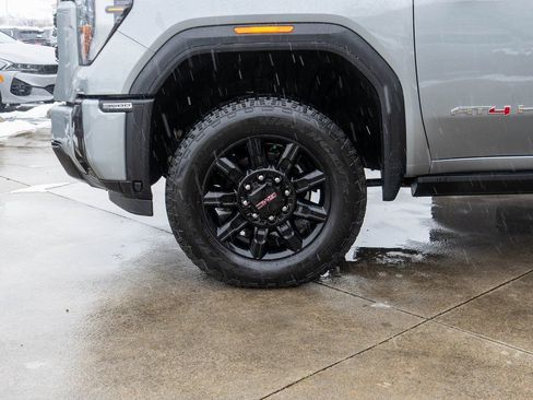 Used 2025 GMC Sierra 3500 AT4 w/ AT4 Premium Plus Package AWD/4WD image 31