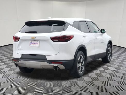 Used 2025 Chevrolet Blazer LT FWD image 4