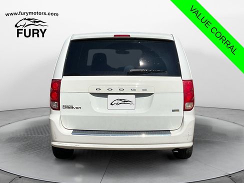 Used 2011 Dodge Grand Caravan Express FWD image 4