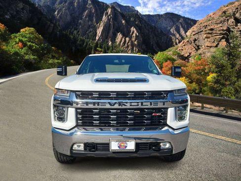 Used 2022 Chevrolet Silverado 2500 LT w/ Convenience Package AWD/4WD image 6