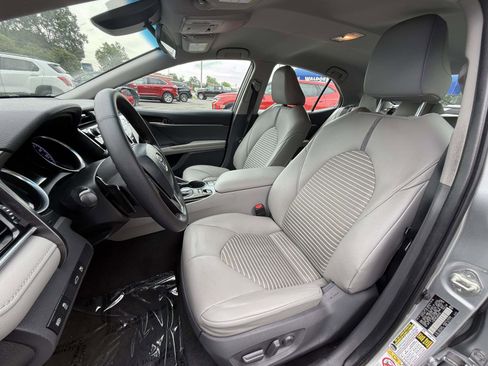 Used 2018 Toyota Camry SE FWD image 24