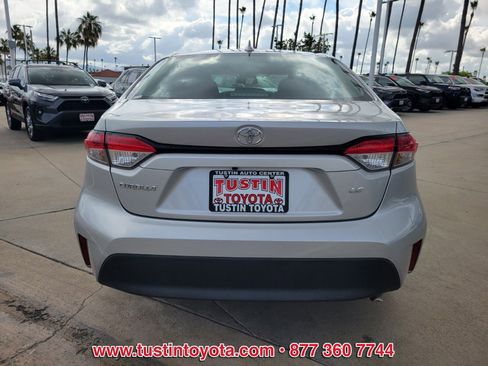 Certified 2023 Toyota Corolla LE FWD image 5