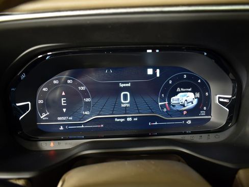 Used 2022 GMC Yukon Denali image 36